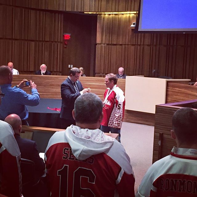 @mayorcamguthrie gives out medals to players for the #Guelph Buns Master Special Olympics Floor Hockey team for winning the Silver medal at the Special Olympics World Winter games 2017 in Graz, Austria.